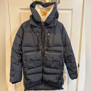 Brand New Orolay Viral Coat. Size Small. Navy.